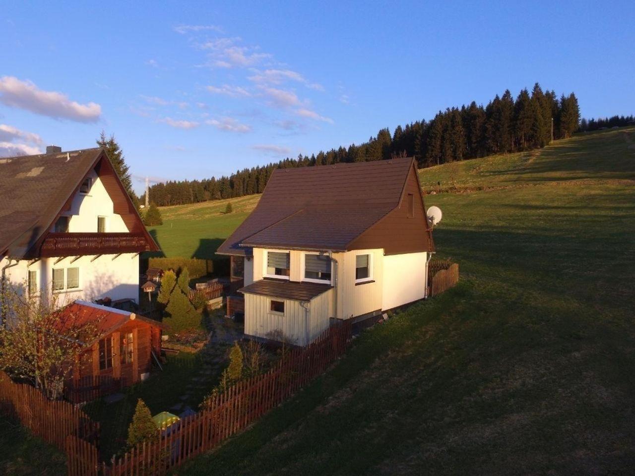 Modernes Ferienhaus In Carlsfeld Mit Grill Und Garten Eibenstock Εξωτερικό φωτογραφία